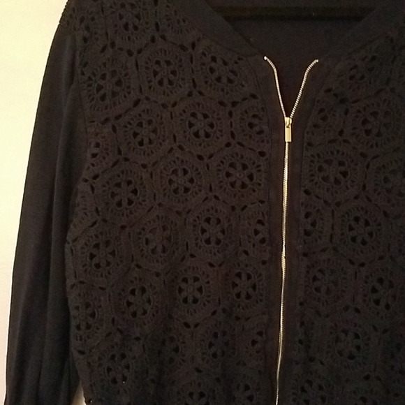 Sweater - Picture 1 of 3